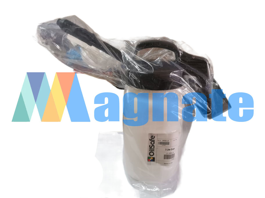 Oil Safe Plastic Container with Stretch spout lid
